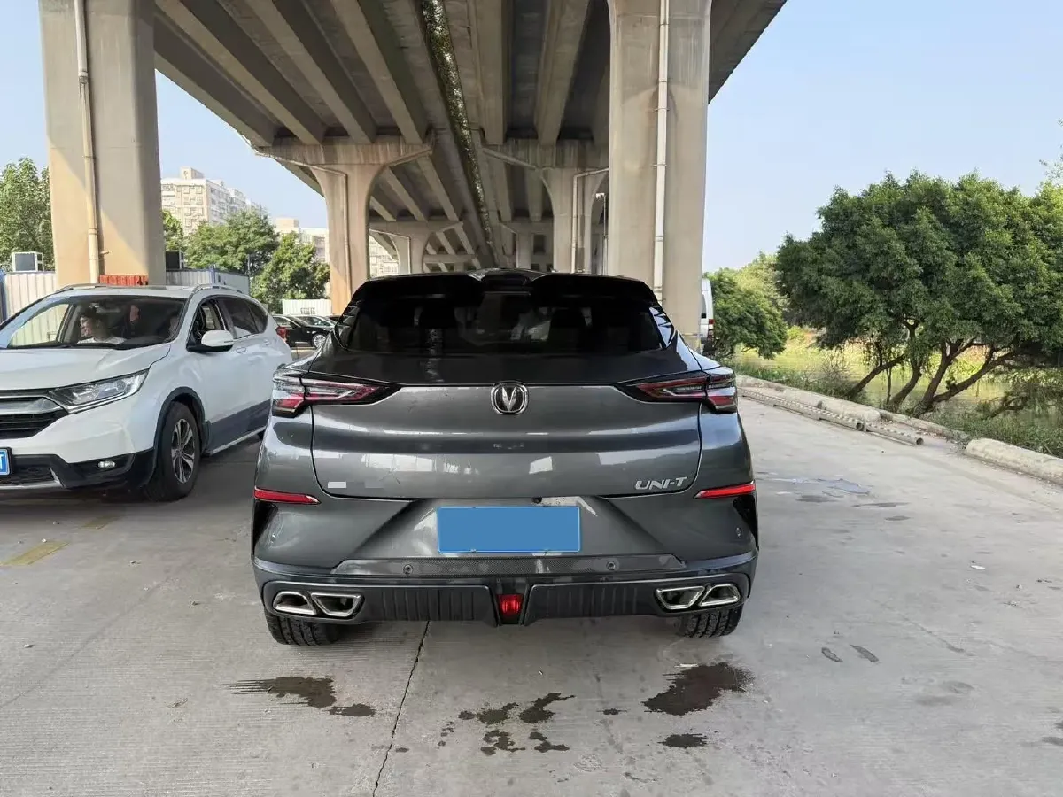 2022 ChangAn UNI-T 1.5T 188HP L4 7DCT,autocango,china used car exporter,china ev exporter,chinese used car exporter,chinese used ev exporter