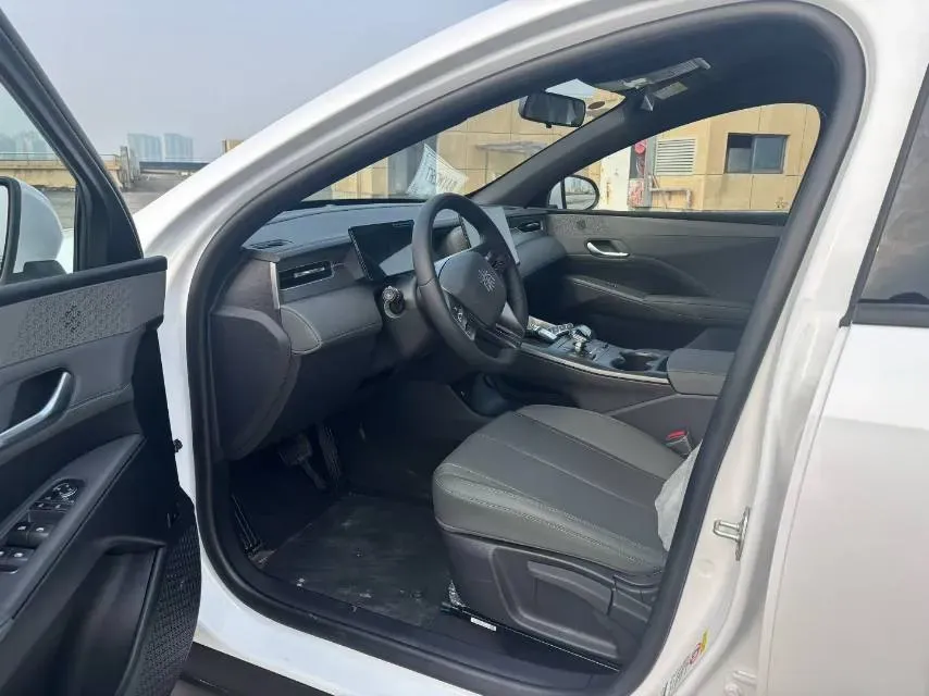 2025 BYD Seal05 DM-i 1.5L 101HP L4 E-CVT PHEV 7.68KWH,autocango,china used car exporter,china ev exporter,chinese used car exporter,chinese used ev exporter