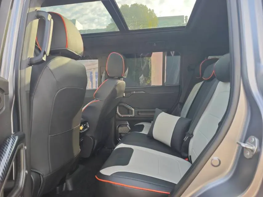 2023 Jetour Traveller 2.0T 254HP L4 7DCT,autocango,china used car exporter,china ev exporter,chinese used car exporter,chinese used ev exporter