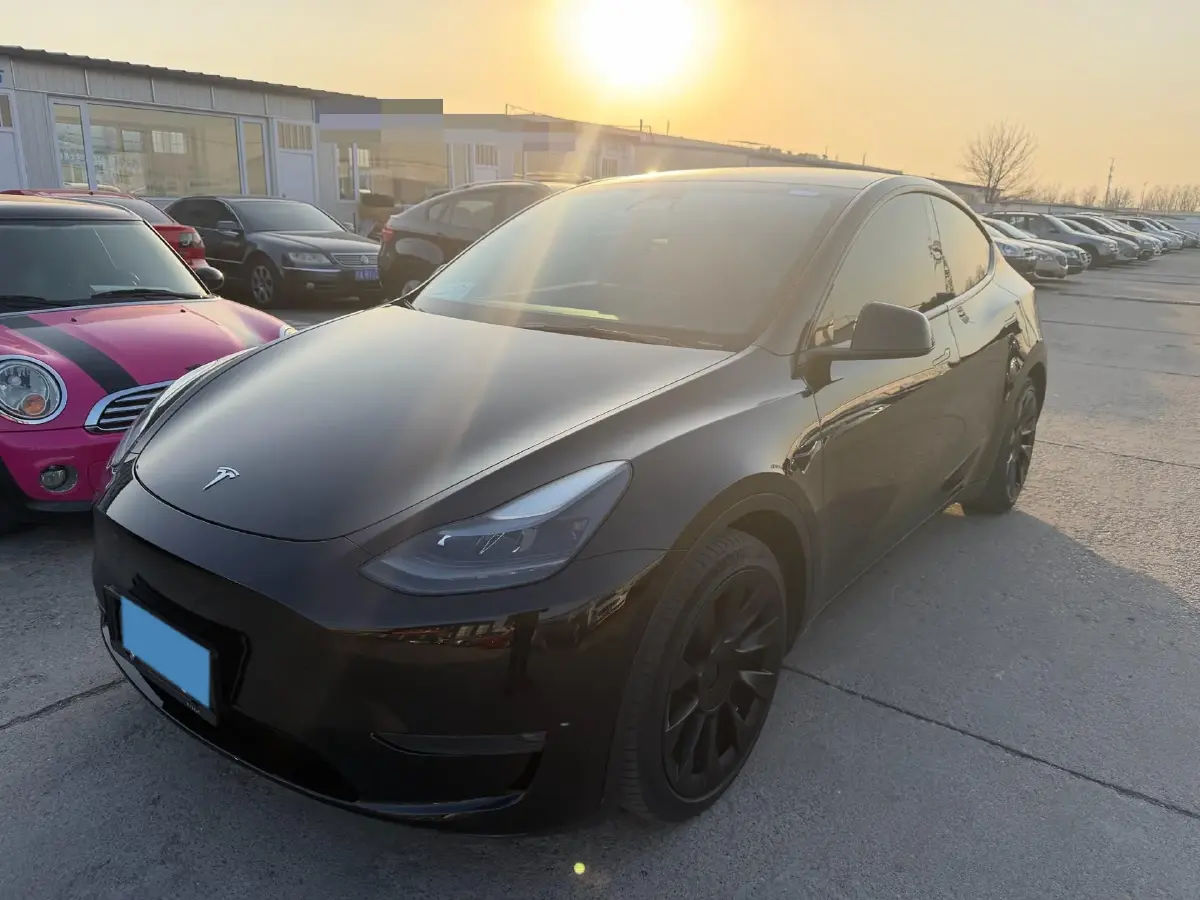2021 Tesla Model Y BEV 60KWH