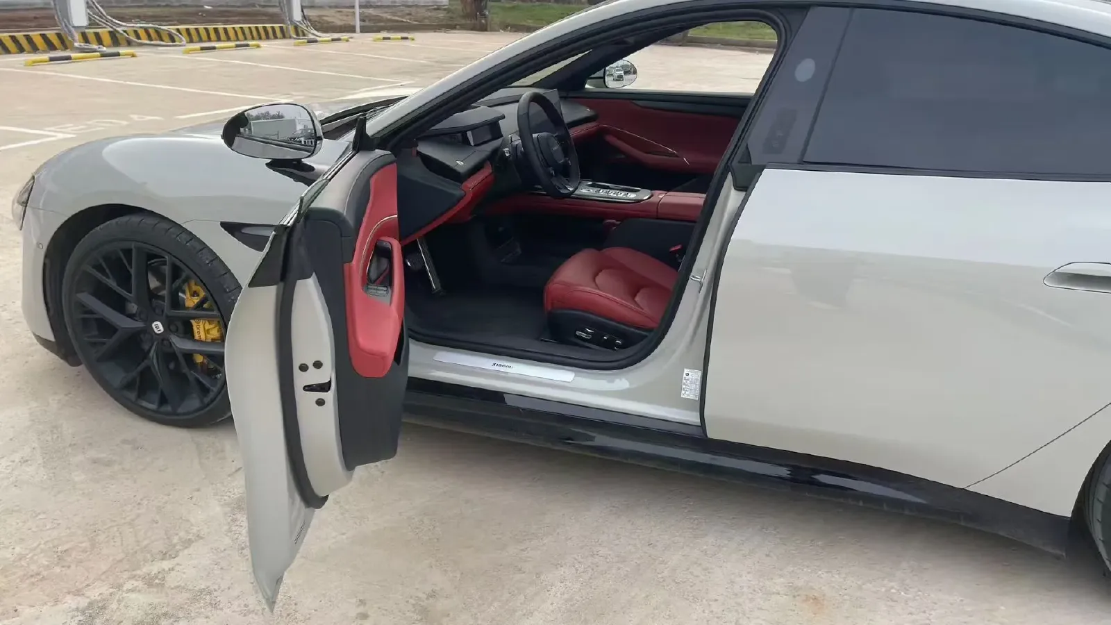 2024 MI SU7 BEV 101KWH,autocango,china used car exporter,china ev exporter,chinese used car exporter,chinese used ev exporter