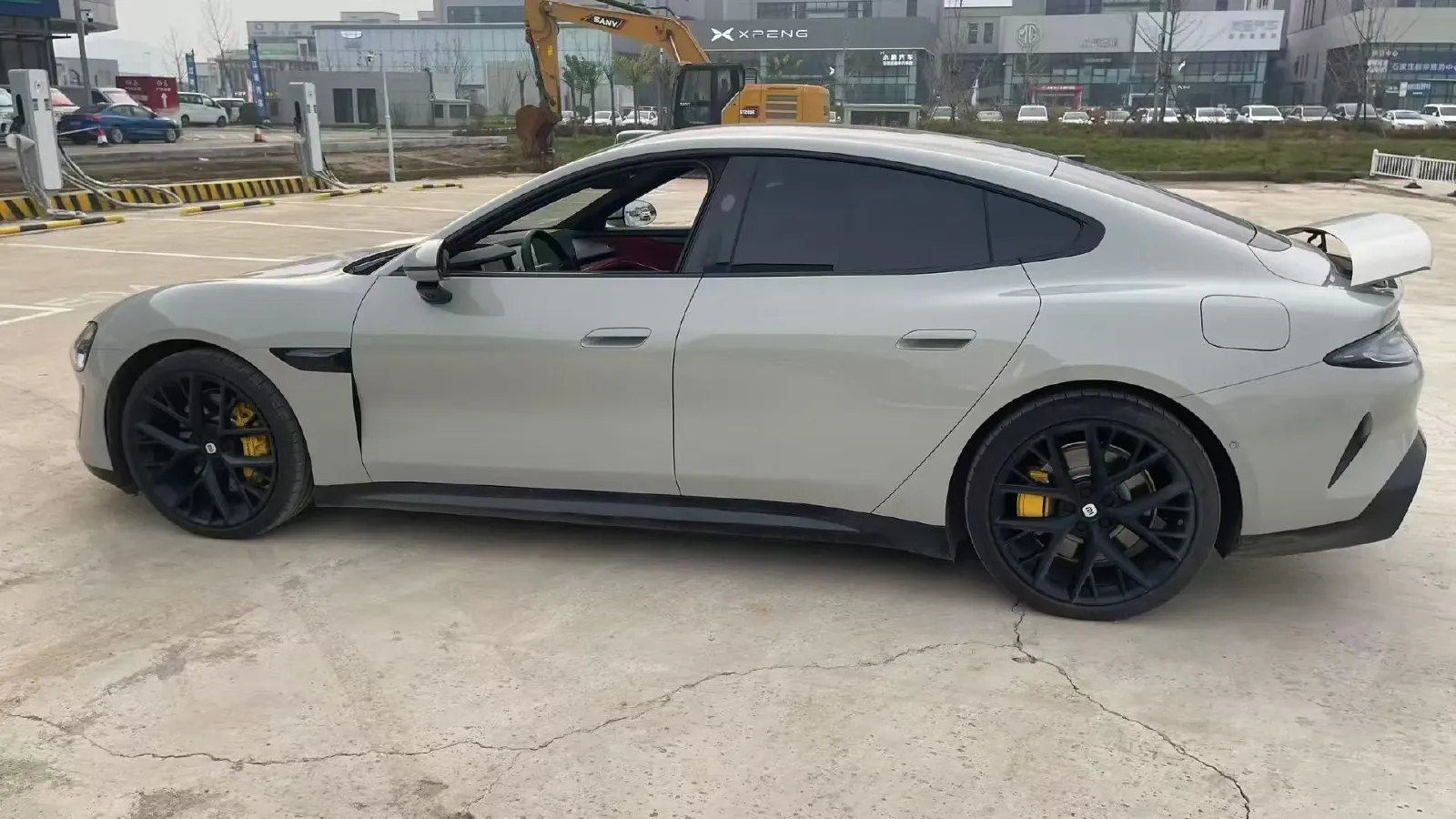 2024 MI SU7 BEV 101KWH,autocango,china used car exporter,china ev exporter,chinese used car exporter,chinese used ev exporter