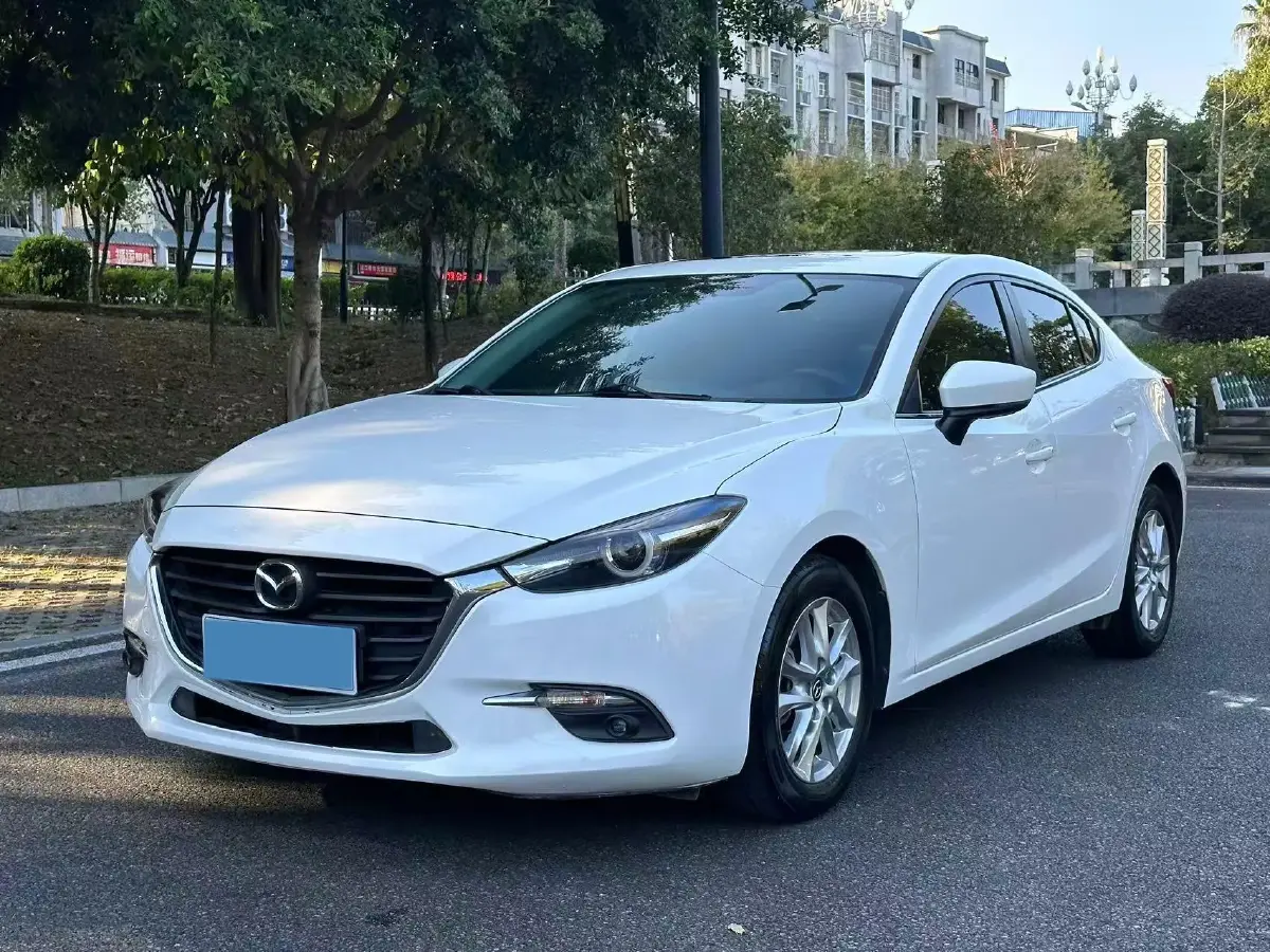 2017 Mazda 3 Axela 1.5L 117HP L4 6AT