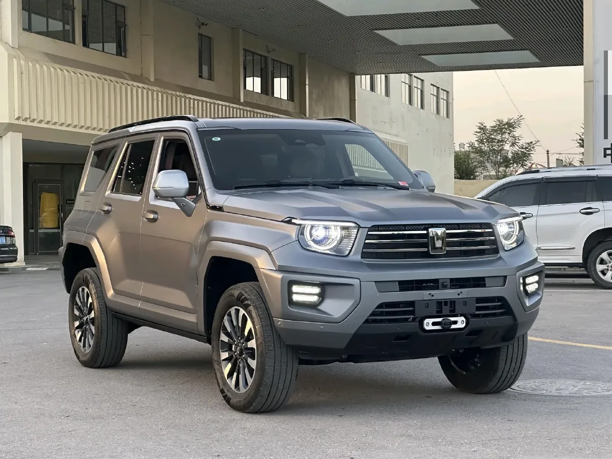 2024 Tank 700 3.0T 360HP V6 9AT PHEV 37.1KWH,autocango,china used car exporter,china ev exporter,chinese used car exporter,chinese used ev exporter