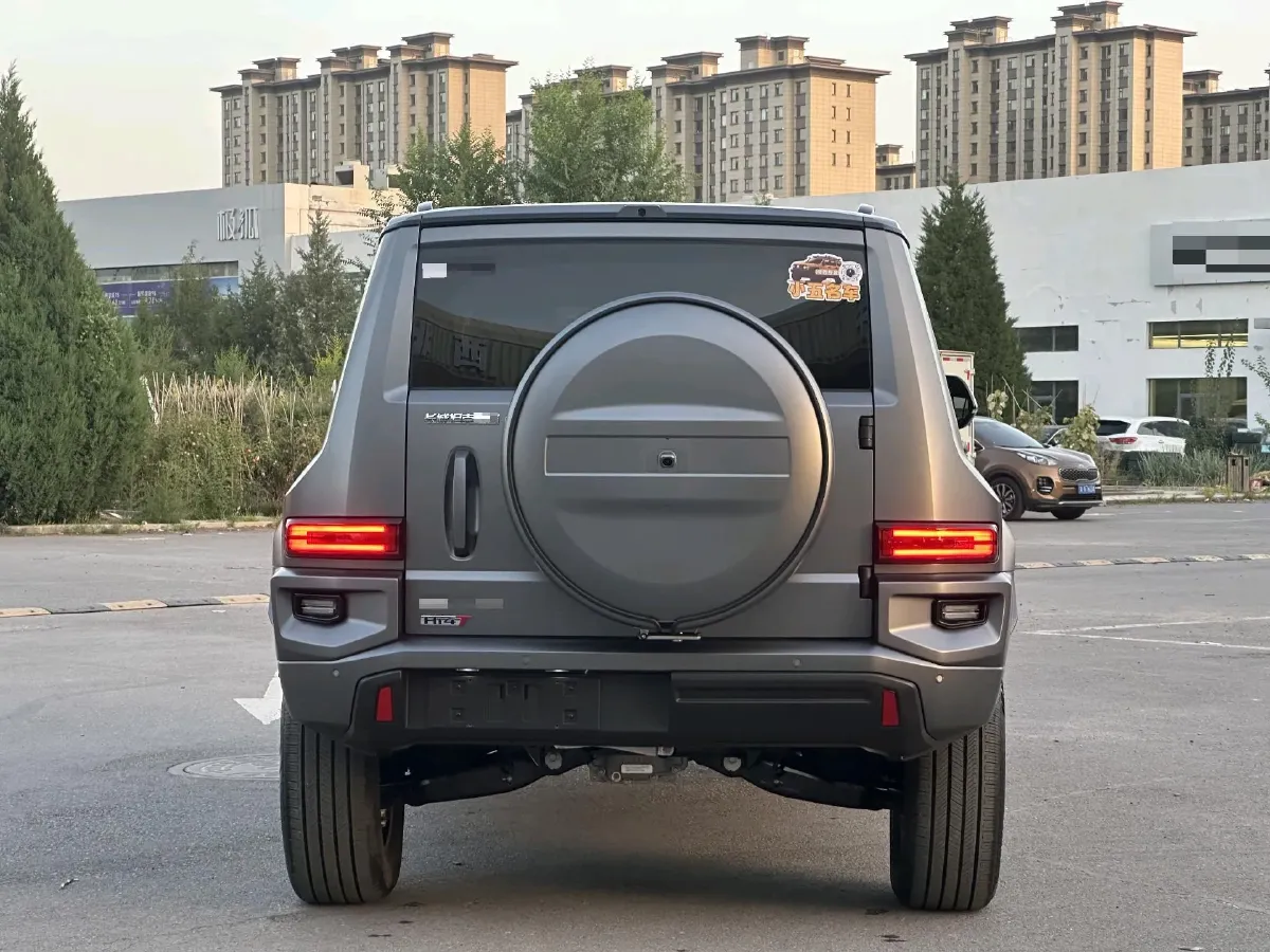 2024 Tank 700 3.0T 360HP V6 9AT PHEV 37.1KWH,autocango,china used car exporter,china ev exporter,chinese used car exporter,chinese used ev exporter