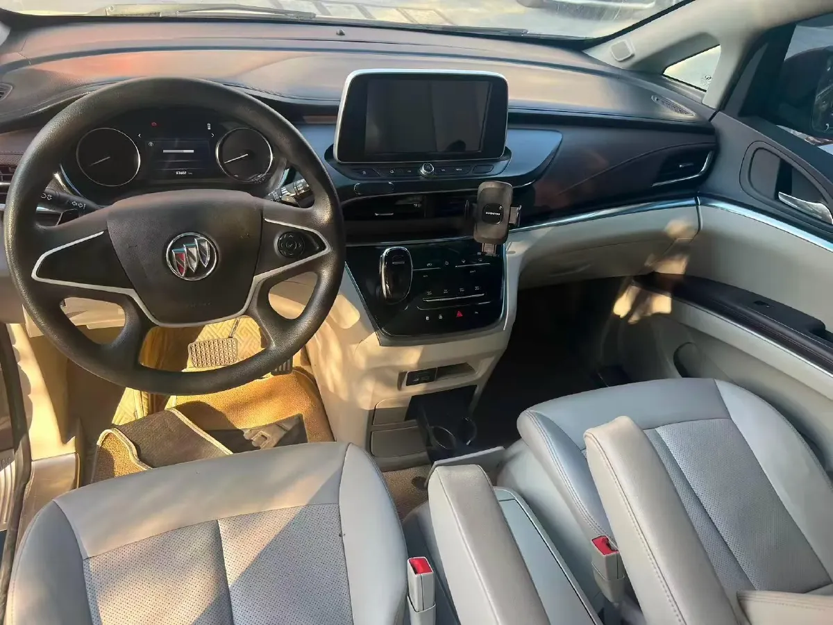 2021 Buick GL8 2.0T 237HP L4 9AT,autocango,china used car exporter,china ev exporter,chinese used car exporter,chinese used ev exporter