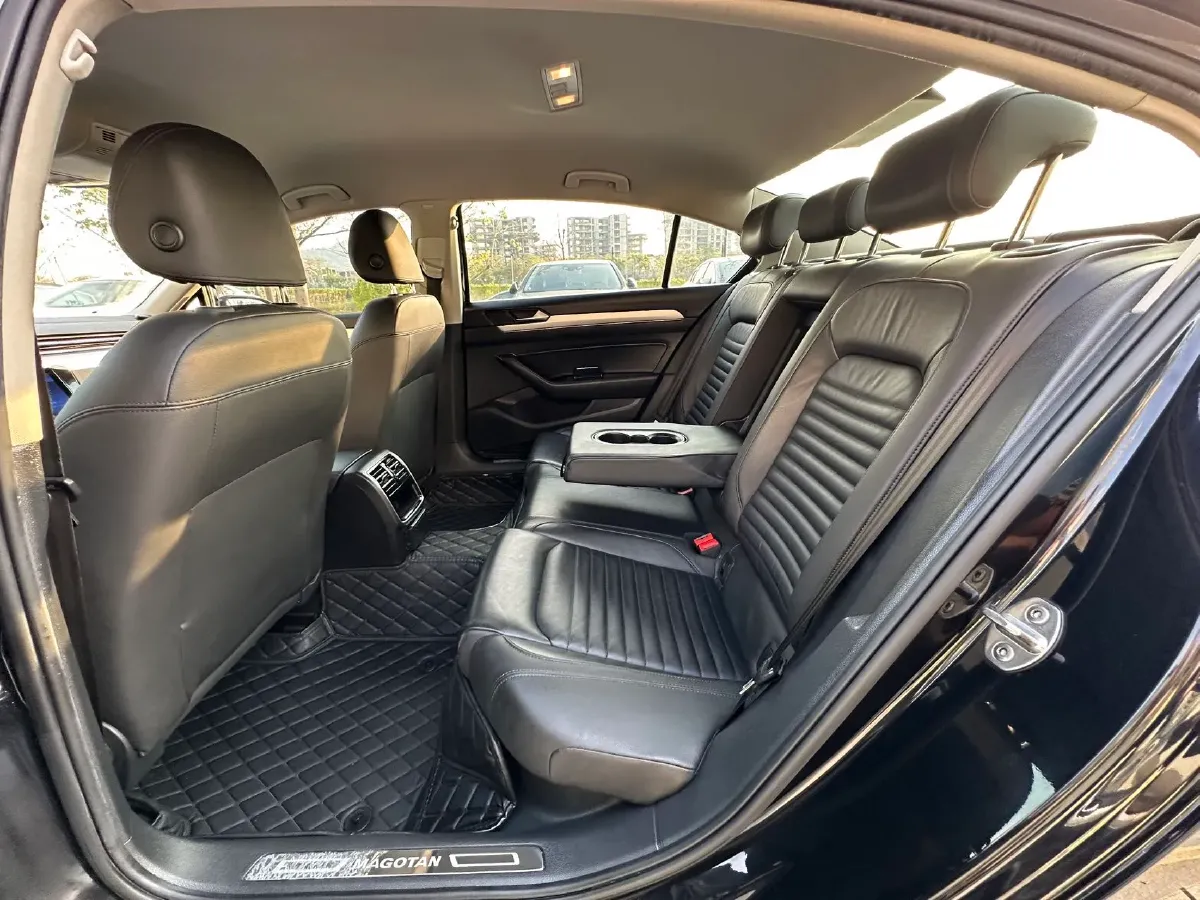 2019 Citroen C6 1.6T 170HP L4 6AT,autocango,china used car exporter,china ev exporter,chinese used car exporter,chinese used ev exporter