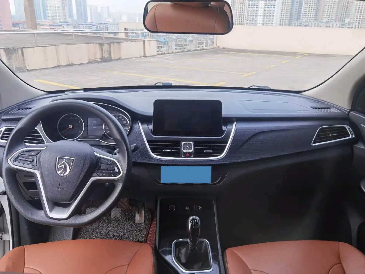 2021 BaoJun 730 1.5T 147HP L4 6MT,autocango,china used car exporter,china ev exporter,chinese used car exporter,chinese used ev exporter