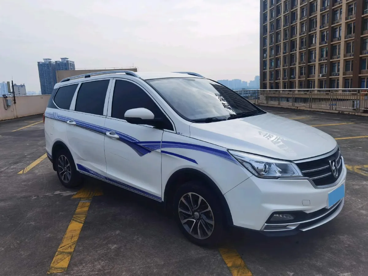 2021 BaoJun 730 1.5T 147HP L4 6MT,autocango,china used car exporter,china ev exporter,chinese used car exporter,chinese used ev exporter