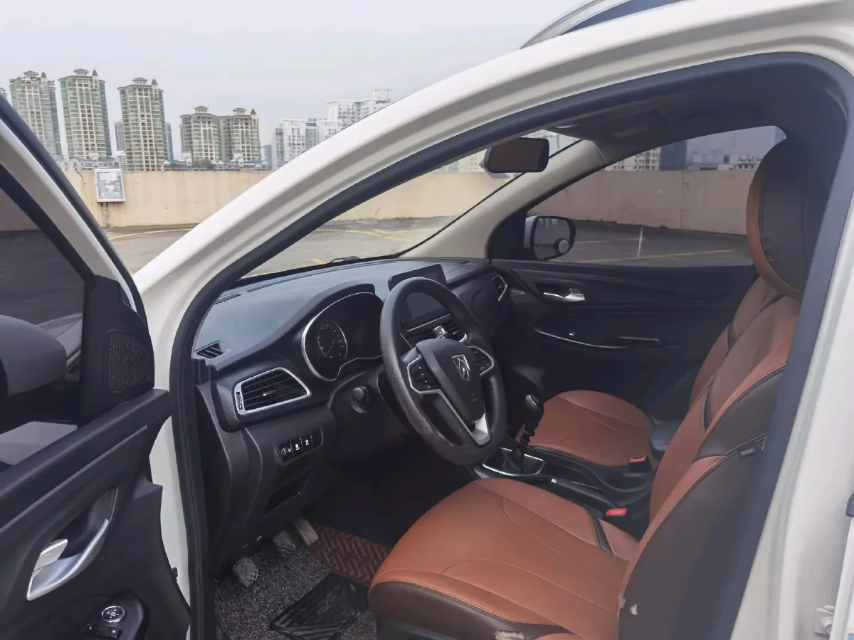 2021 BaoJun 730 1.5T 147HP L4 6MT,autocango,china used car exporter,china ev exporter,chinese used car exporter,chinese used ev exporter