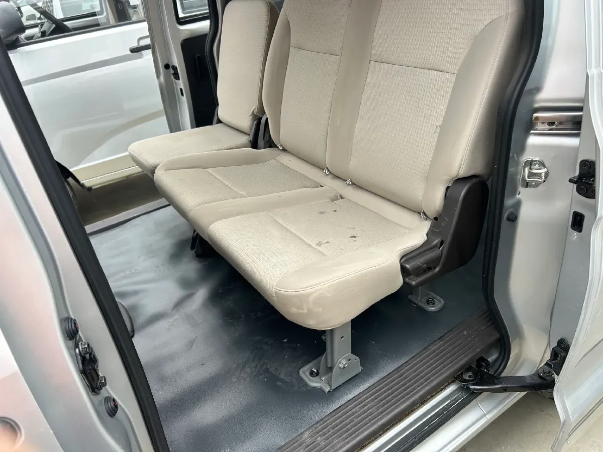 2019 WuLing HongGuang V 1.5L 99HP L4 6MT,autocango,china used car exporter,china ev exporter,chinese used car exporter,chinese used ev exporter