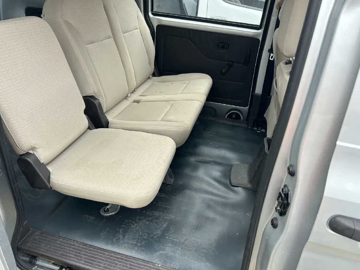 2019 WuLing HongGuang V 1.5L 99HP L4 6MT,autocango,china used car exporter,china ev exporter,chinese used car exporter,chinese used ev exporter