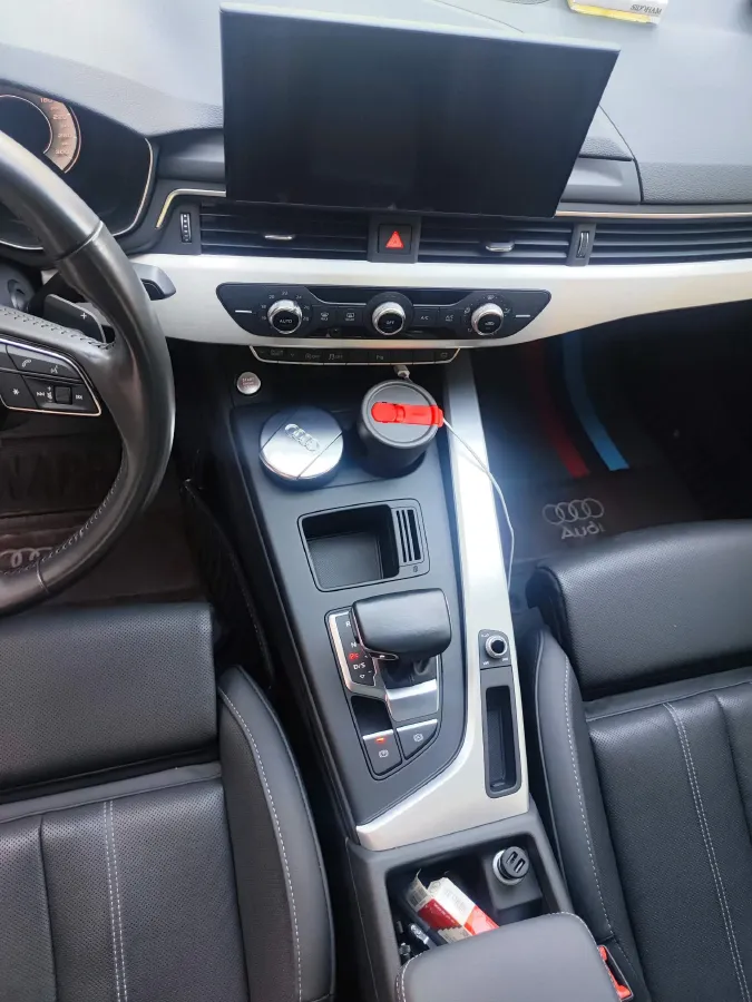 2020 Audi A4L 2.0T 190HP L4 7DCT,autocango,china used car exporter,china ev exporter,chinese used car exporter,chinese used ev exporter