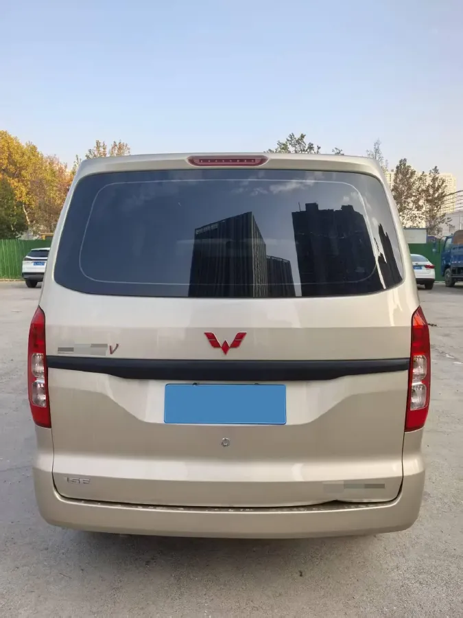 2019 WuLing HongGuang V 1.5L 99HP L4 6MT,autocango,china used car exporter,china ev exporter,chinese used car exporter,chinese used ev exporter