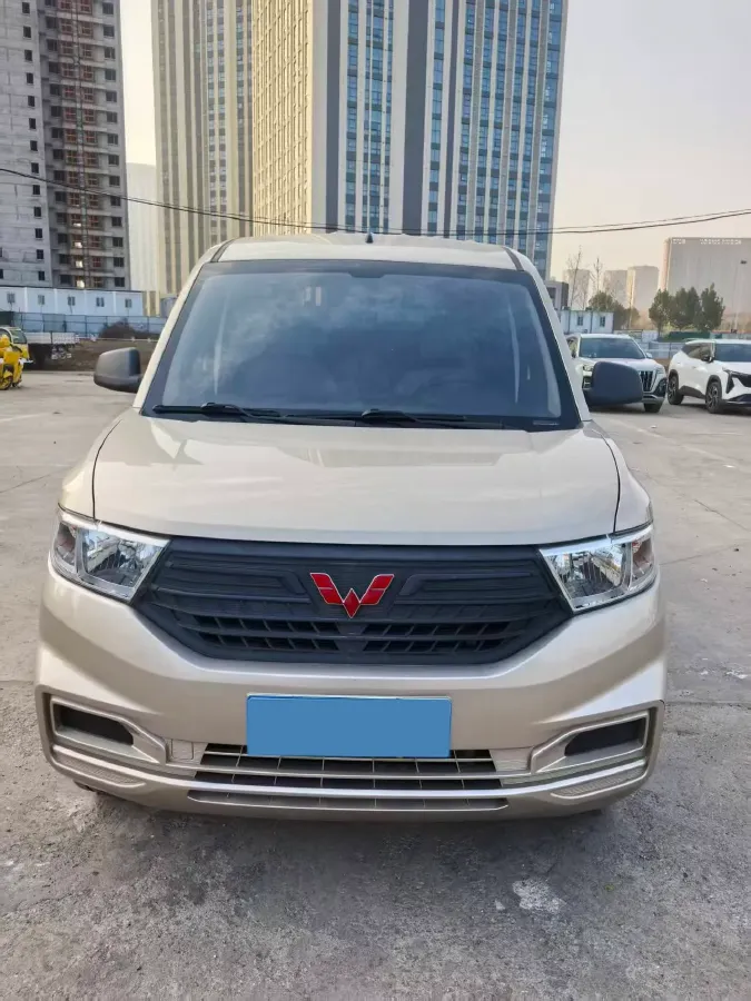 2019 WuLing HongGuang V 1.5L 99HP L4 6MT,autocango,china used car exporter,china ev exporter,chinese used car exporter,chinese used ev exporter