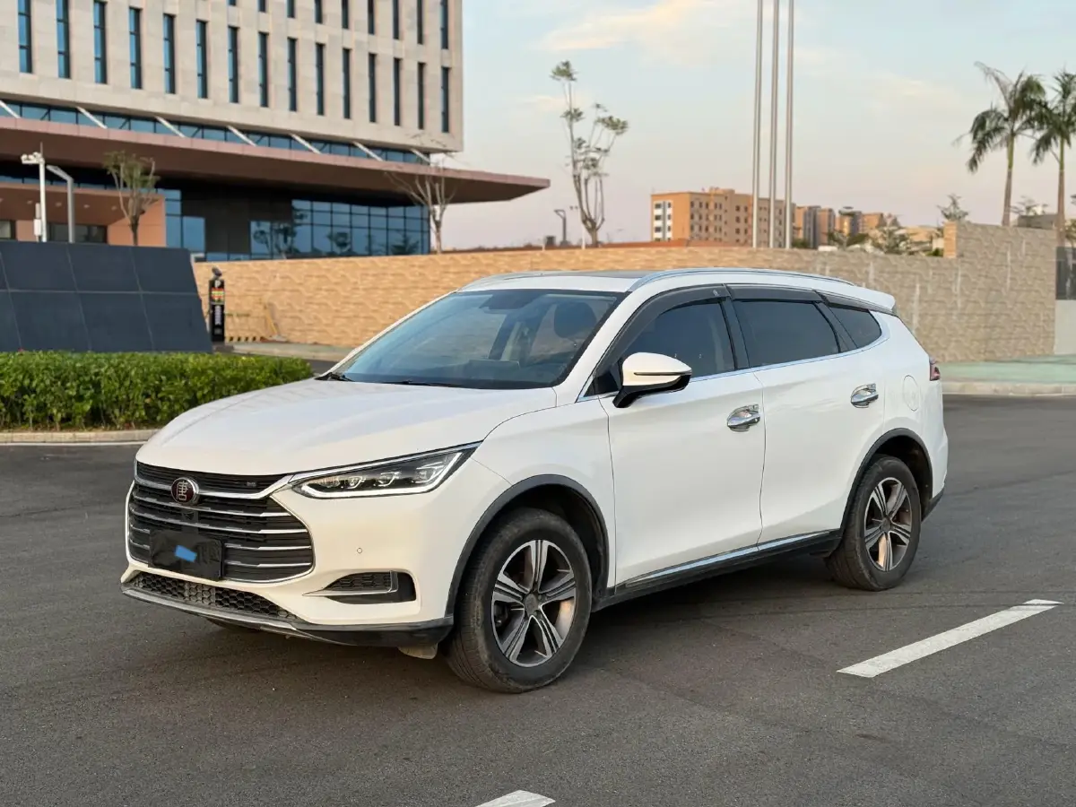 2018 BYD Tang 2.0T 205HP L4 6AT