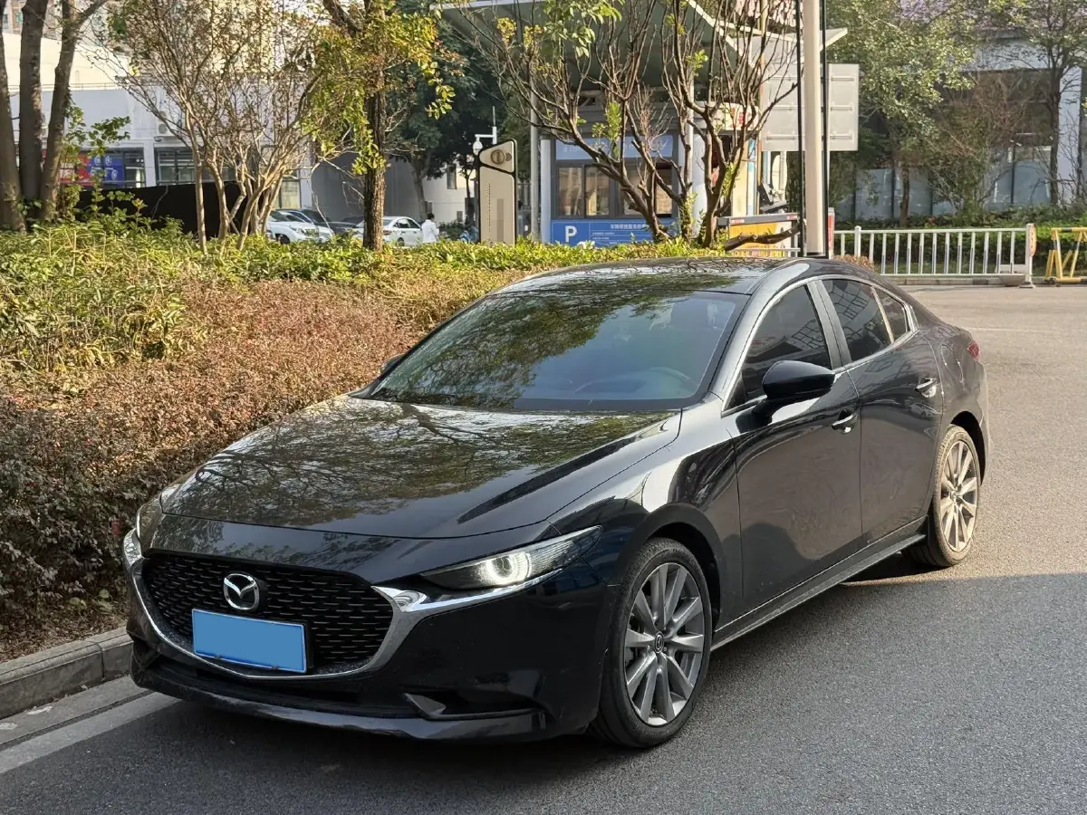 2021 Mazda 3 Axela 2.0L 158HP L4 6AT