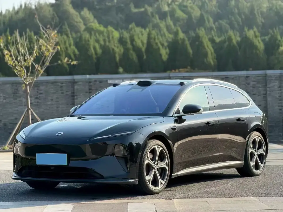 2023 NIO ET5T BEV 75KWH