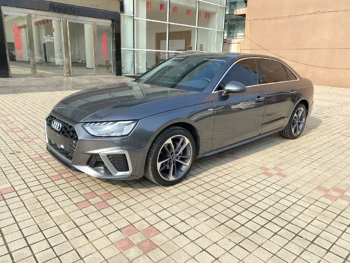 2024 Audi A4L 2.0T 190HP L4 7DCT