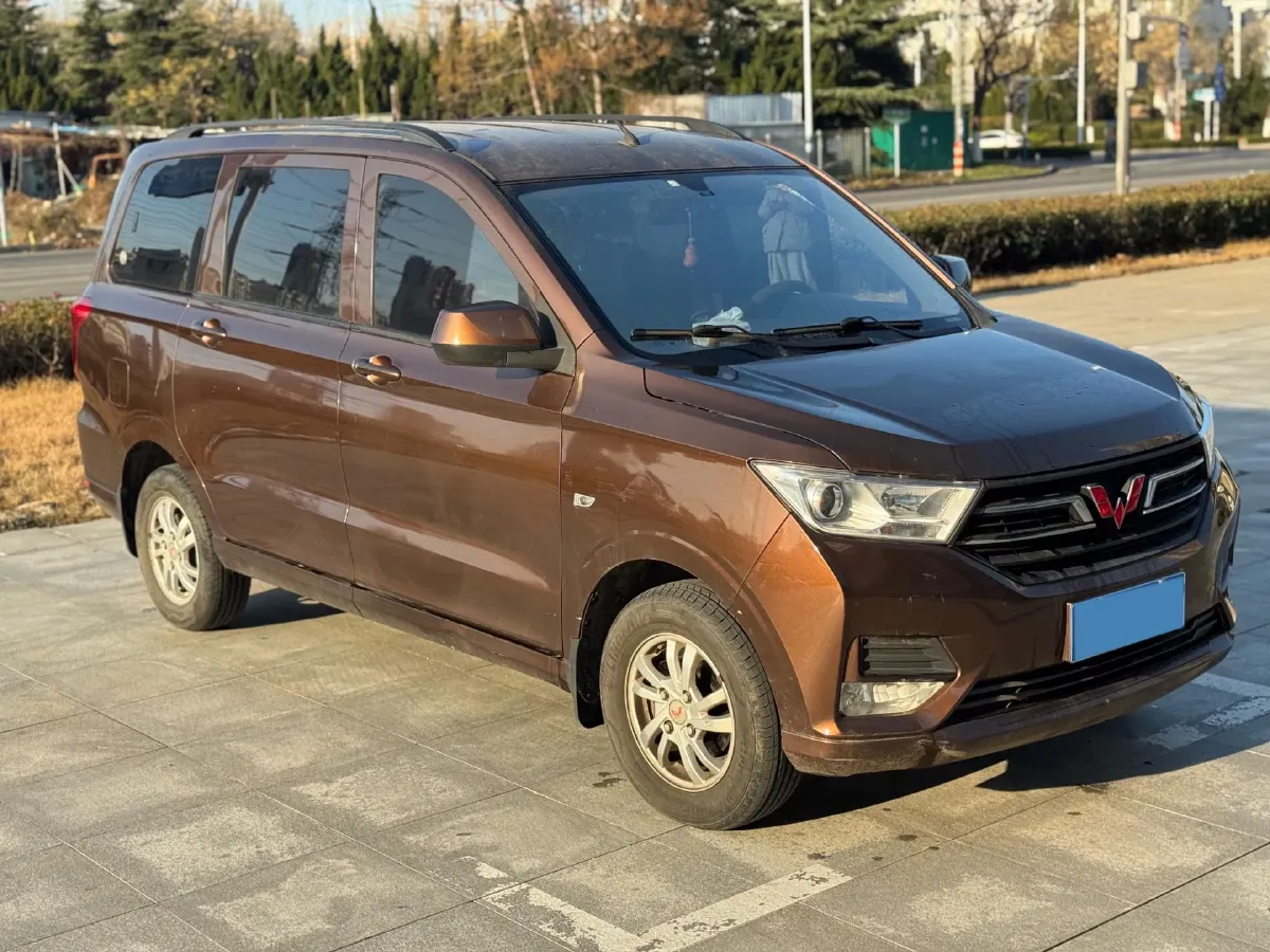 2019 WuLing HongGuang 1.5L 99HP L4 6MT,autocango,china used car exporter,china ev exporter,chinese used car exporter,chinese used ev exporter