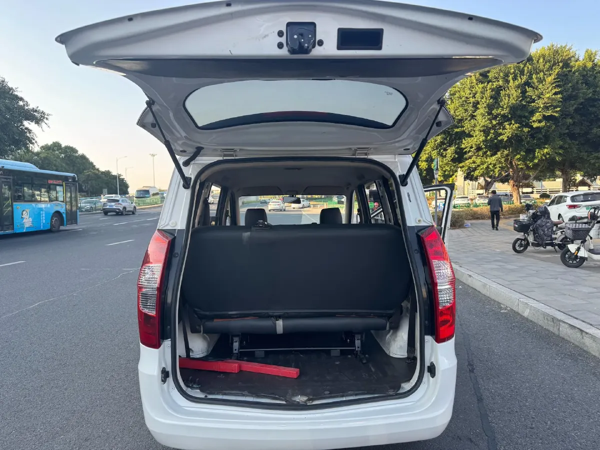 2019 WuLing HongGuang 1.5L 99HP L4 6MT,autocango,china used car exporter,china ev exporter,chinese used car exporter,chinese used ev exporter