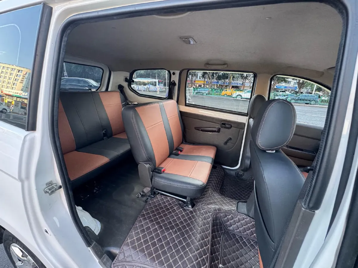 2019 WuLing HongGuang 1.5L 99HP L4 6MT,autocango,china used car exporter,china ev exporter,chinese used car exporter,chinese used ev exporter