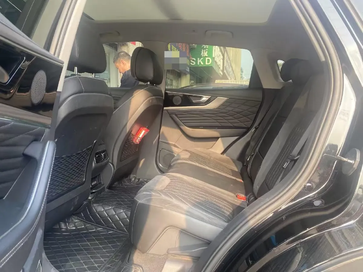 2022 HongQi HS5 2.0T 224HP L4 6AT,autocango,china used car exporter,china ev exporter,chinese used car exporter,chinese used ev exporter