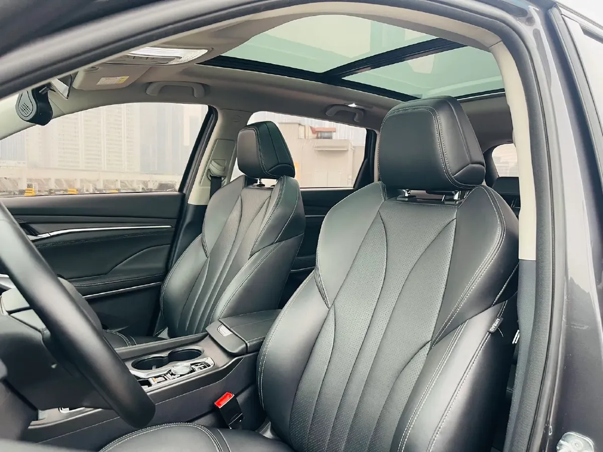 2020 ChangAn CS75 Plus 1.5T 178HP L4 6AT,autocango,china used car exporter,china ev exporter,chinese used car exporter,chinese used ev exporter