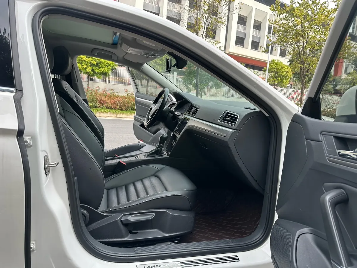 2019 Volkswagen Passat 1.4T 150HP L4 7DCT,autocango,china used car exporter,china ev exporter,chinese used car exporter,chinese used ev exporter