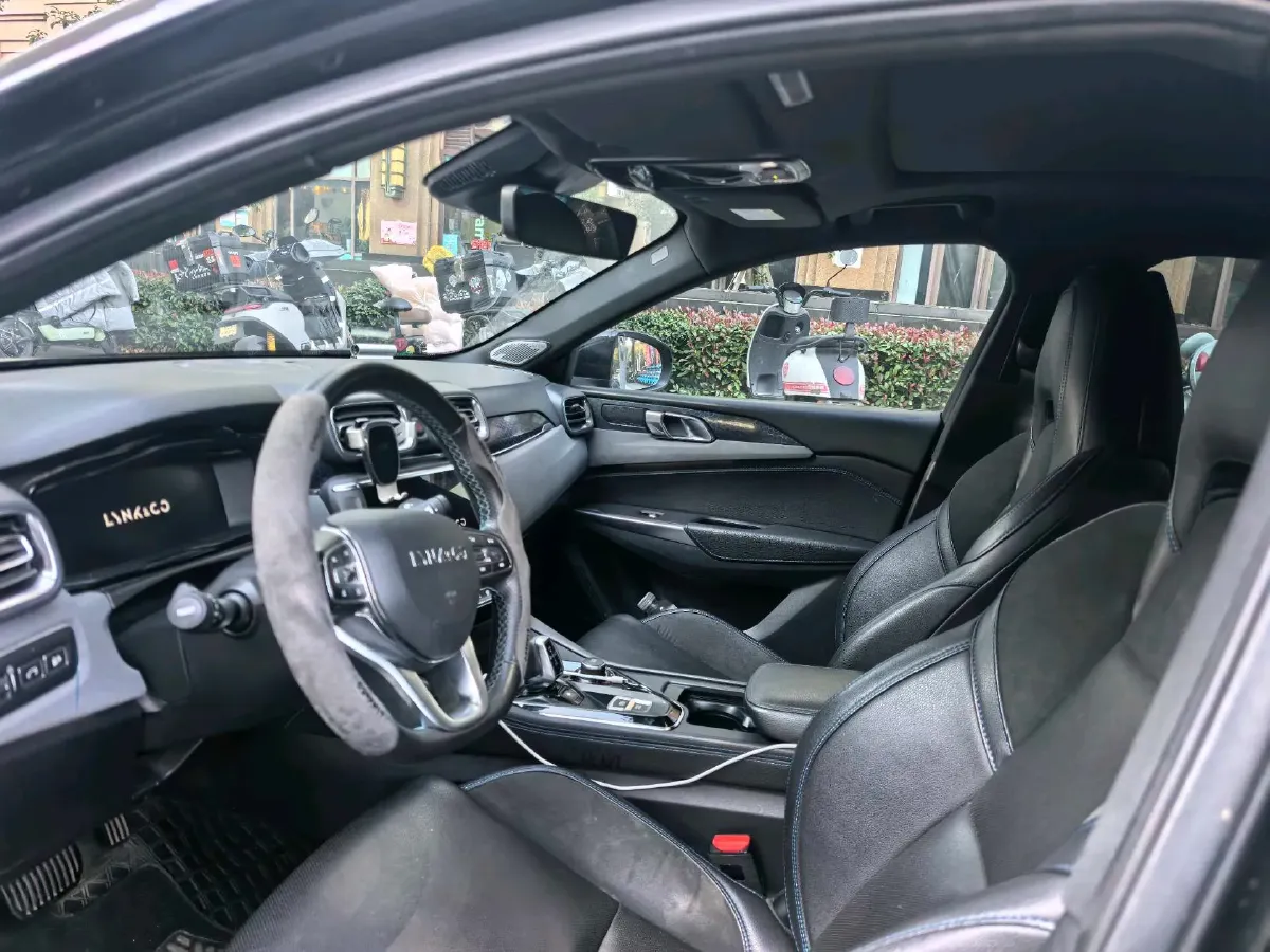 2021 LYNK&CO 03 New Energy 1.5T 180HP L3 7DCT PHEV 9.4KWH,autocango,china used car exporter,china ev exporter,chinese used car exporter,chinese used ev exporter