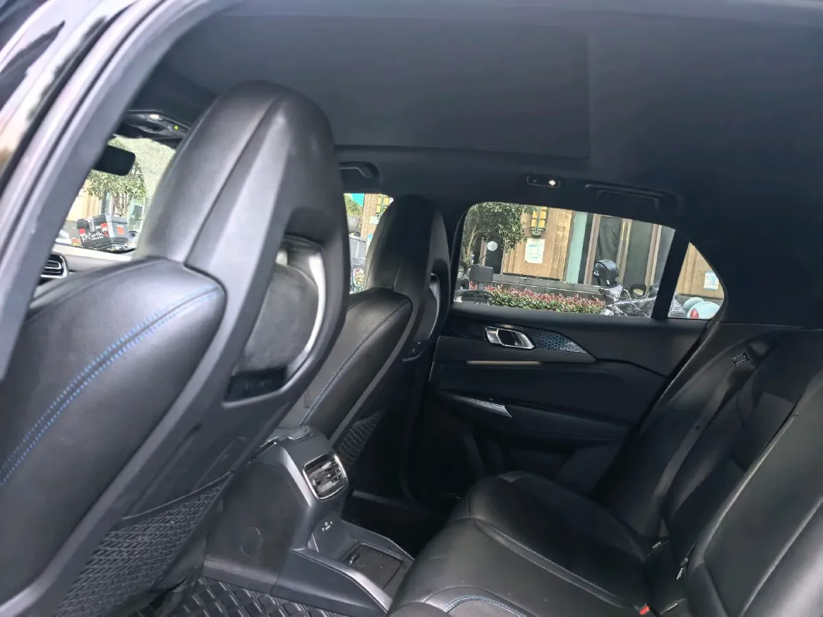 2021 LYNK&CO 03 New Energy 1.5T 180HP L3 7DCT PHEV 9.4KWH,autocango,china used car exporter,china ev exporter,chinese used car exporter,chinese used ev exporter