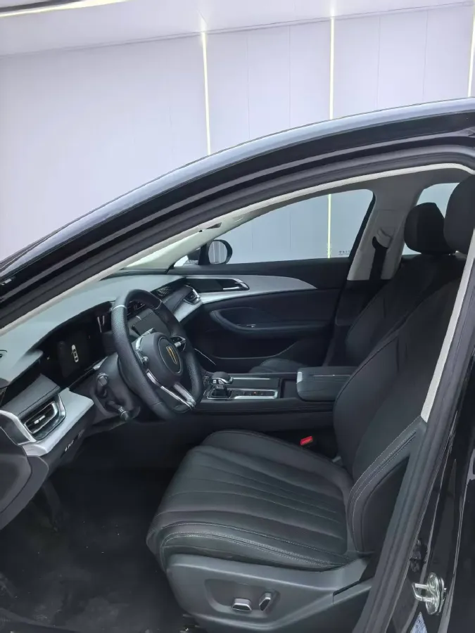 2024 HongQi H5 1.5T 169HP L4 7DCT,autocango,china used car exporter,china ev exporter,chinese used car exporter,chinese used ev exporter