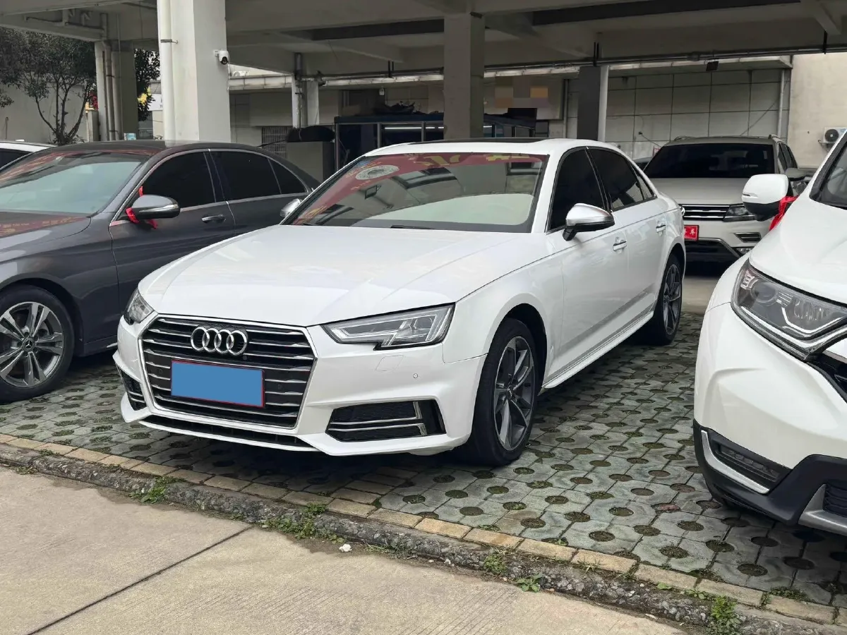 2019 Audi A4L 2.0T 190HP L4 7DCT,autocango,china used car exporter,china ev exporter,chinese used car exporter,chinese used ev exporter
