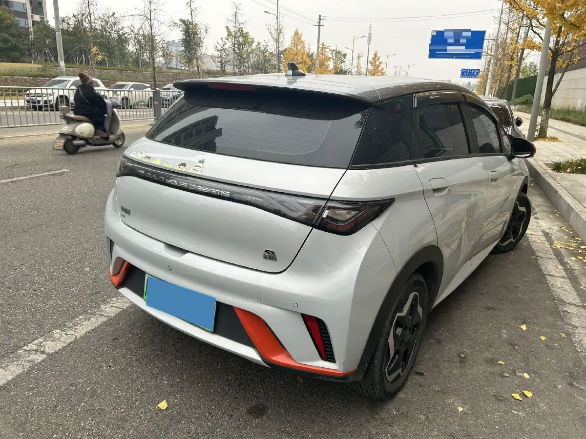 2021 Ford Escort 1.5L 122HP L3 6AT,autocango,china used car exporter,china ev exporter,chinese used car exporter,chinese used ev exporter