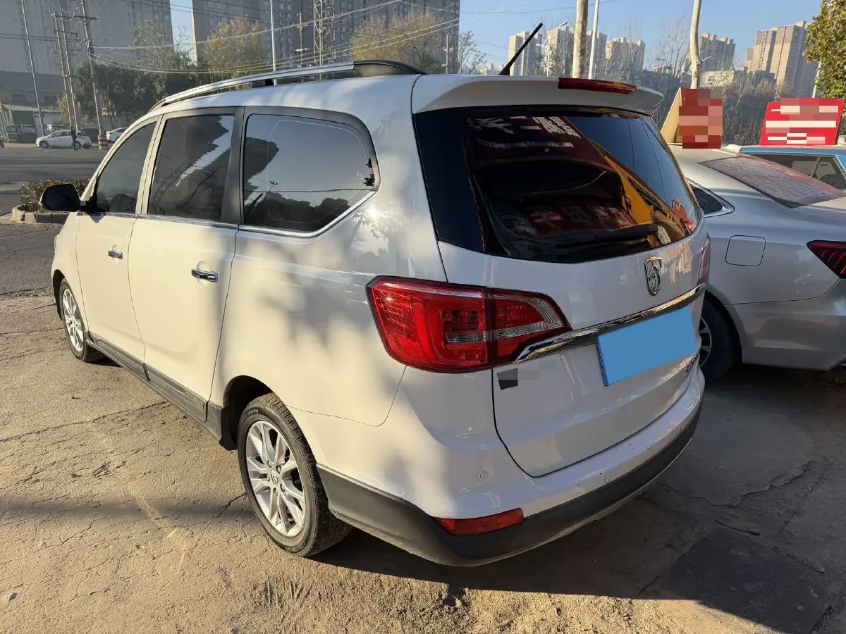 2016 BaoJun 730 1.5L 112HP L4 5MT,autocango,china used car exporter,china ev exporter,chinese used car exporter,chinese used ev exporter