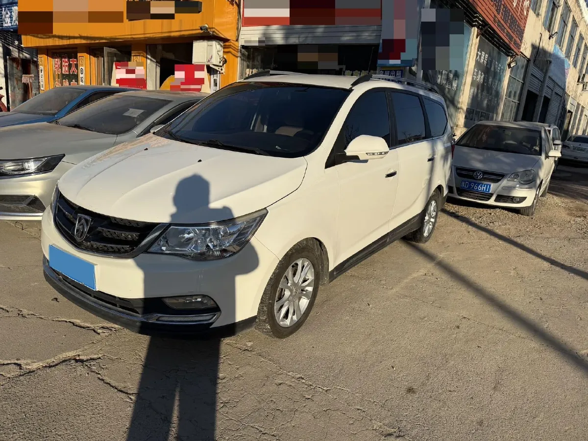 2016 BaoJun 730 1.5L 112HP L4 5MT,autocango,china used car exporter,china ev exporter,chinese used car exporter,chinese used ev exporter