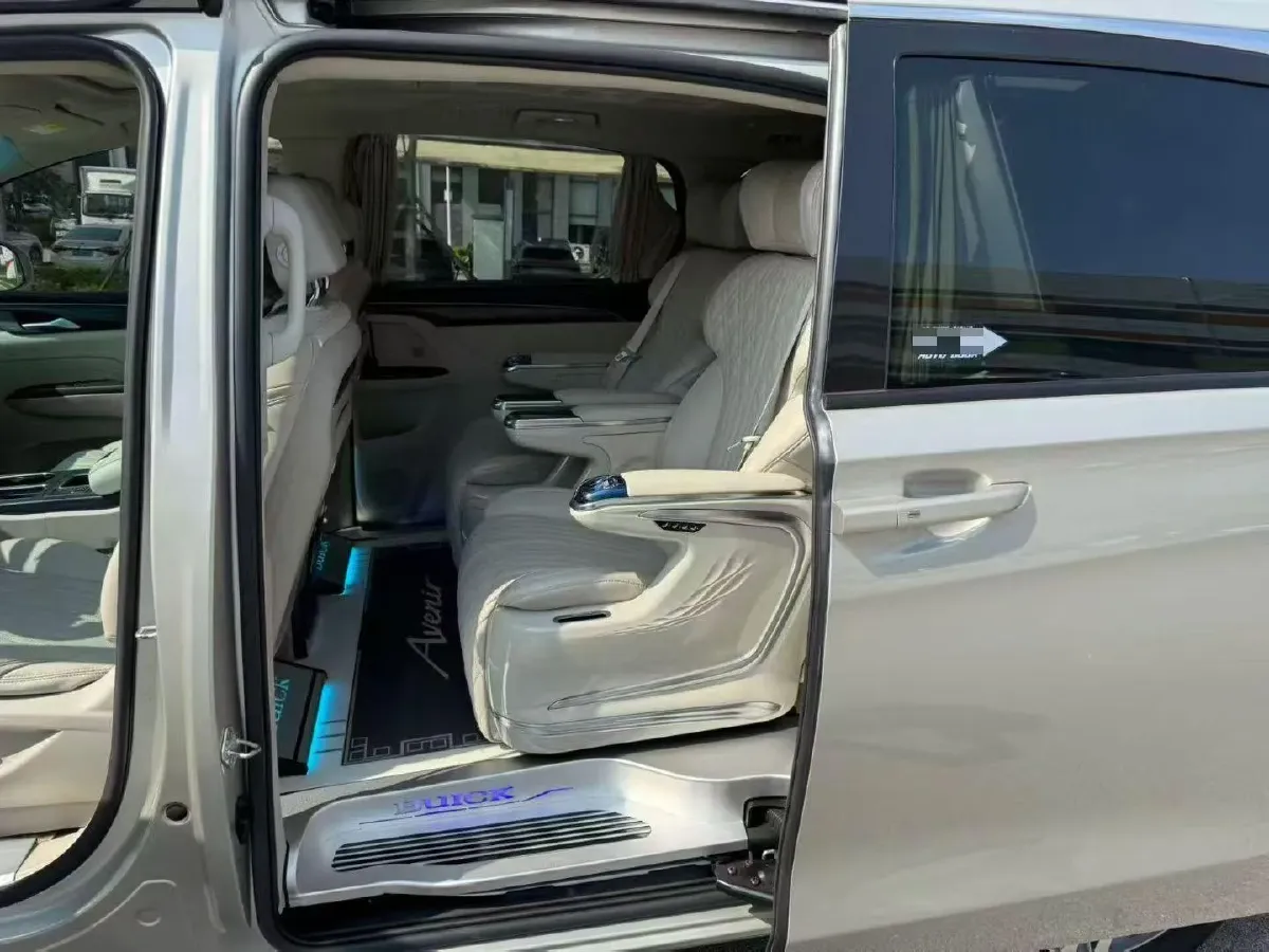 2022 Buick GL8 2.0T 237HP L4 9AT,autocango,china used car exporter,china ev exporter,chinese used car exporter,chinese used ev exporter