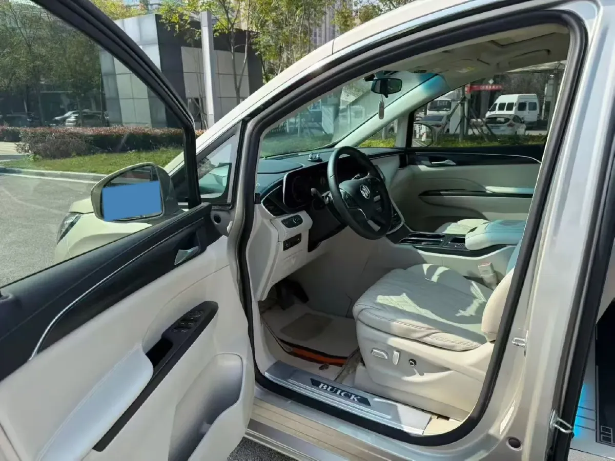 2022 Buick GL8 2.0T 237HP L4 9AT,autocango,china used car exporter,china ev exporter,chinese used car exporter,chinese used ev exporter