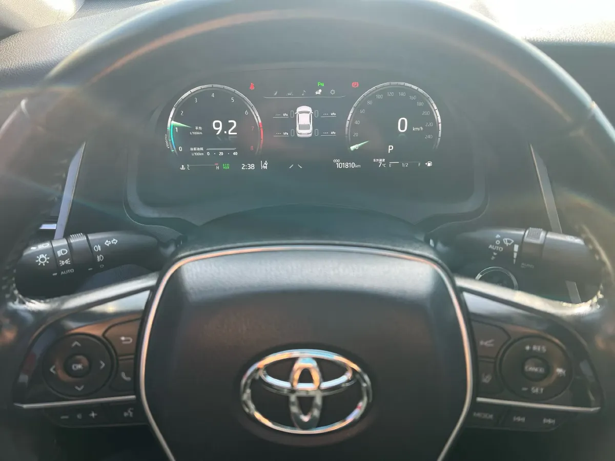 2021 Toyota Camry 2.5L 209HP L4 8AT,autocango,china used car exporter,china ev exporter,chinese used car exporter,chinese used ev exporter