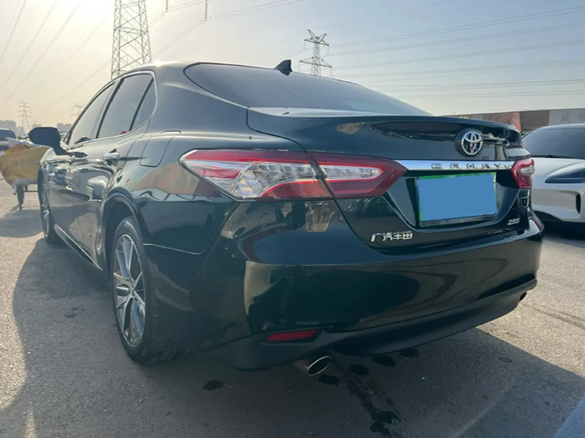 2021 Toyota Camry 2.5L 209HP L4 8AT,autocango,china used car exporter,china ev exporter,chinese used car exporter,chinese used ev exporter