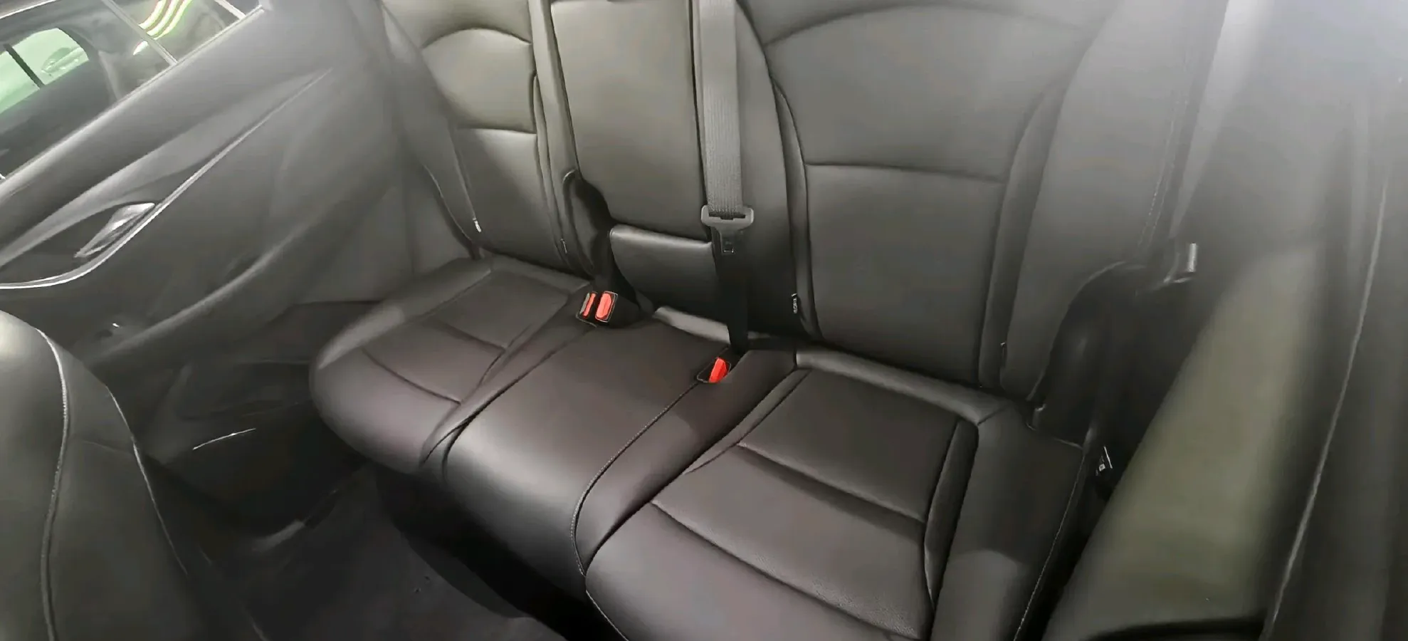 2022 Buick Enclave 2.0T 237HP L4 9AT,autocango,china used car exporter,china ev exporter,chinese used car exporter,chinese used ev exporter