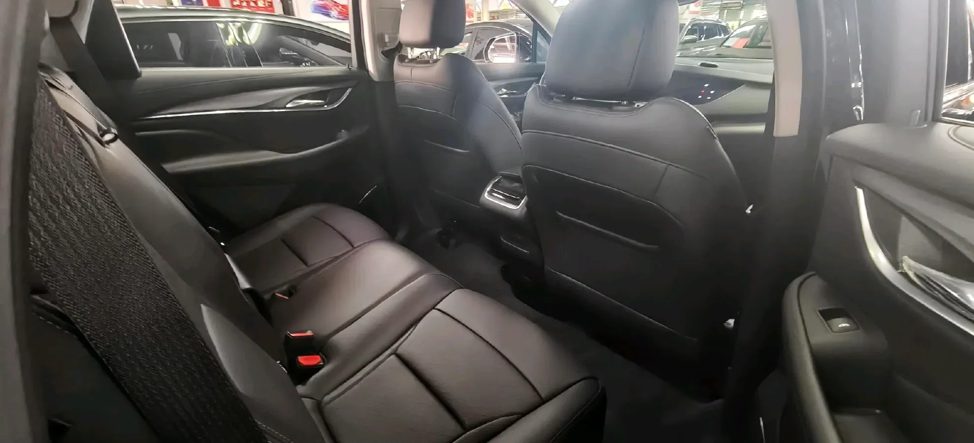 2022 Buick Enclave 2.0T 237HP L4 9AT,autocango,china used car exporter,china ev exporter,chinese used car exporter,chinese used ev exporter