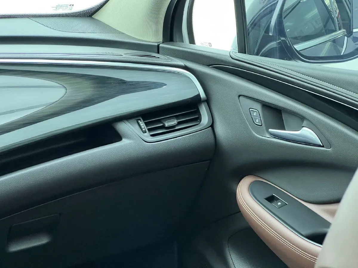 2020 Buick EnvisionPlus 2.0T 260HP L4 9AT,autocango,china used car exporter,china ev exporter,chinese used car exporter,chinese used ev exporter