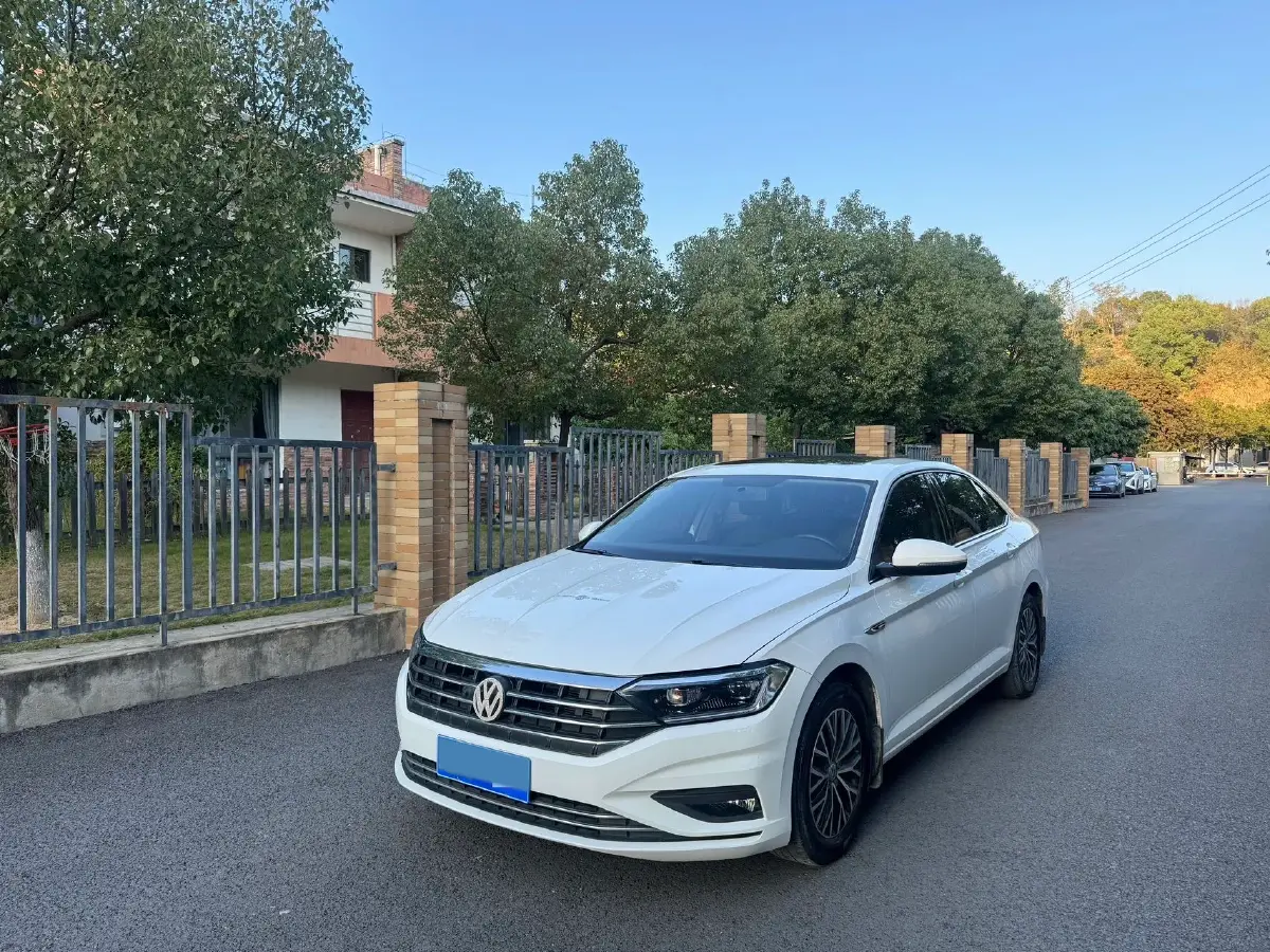 2021 Volkswagen Sagitar 1.4T 150HP L4 7DCT