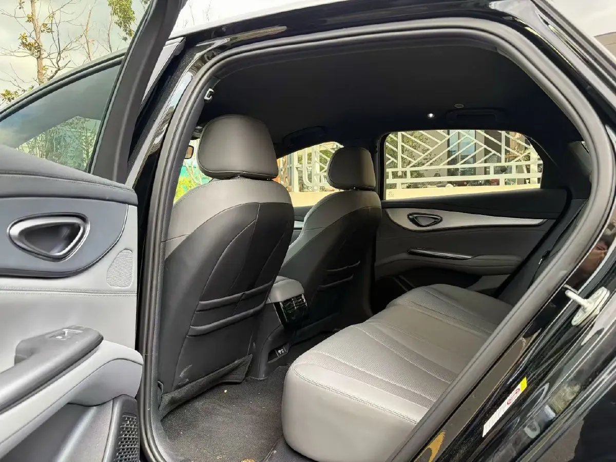 2025 BYD Seal07 DM-i 1.5L 101HP L4 E-CVT PHEV 17.6KWH,autocango,china used car exporter,china ev exporter,chinese used car exporter,chinese used ev exporter