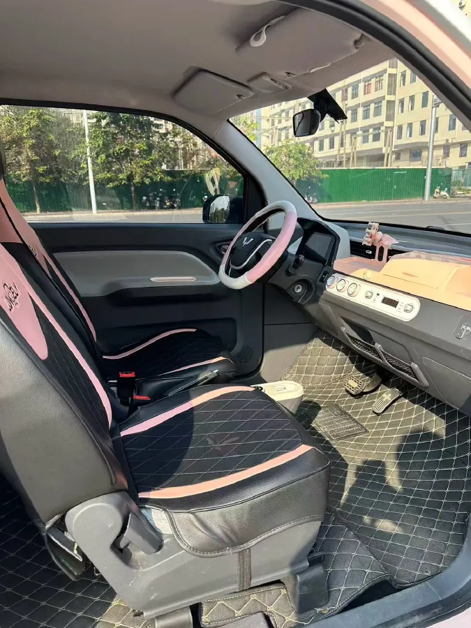 2022 WuLing HongGuang MINI EV BEV 13.9KWH,autocango,china used car exporter,china ev exporter,chinese used car exporter,chinese used ev exporter