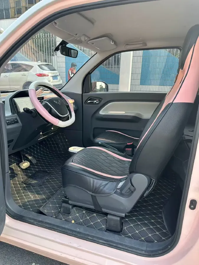 2022 WuLing HongGuang MINI EV BEV 13.9KWH,autocango,china used car exporter,china ev exporter,chinese used car exporter,chinese used ev exporter