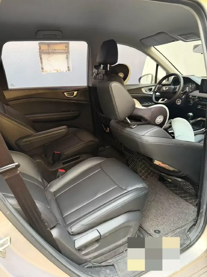 2022 WuLing JiaChen 1.5T 147HP L4 6MT,autocango,china used car exporter,china ev exporter,chinese used car exporter,chinese used ev exporter