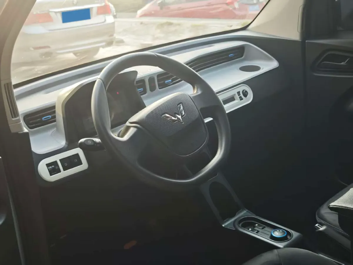 2020 WuLing HongGuang MINI EV BEV 9.3KWH,autocango,china used car exporter,china ev exporter,chinese used car exporter,chinese used ev exporter