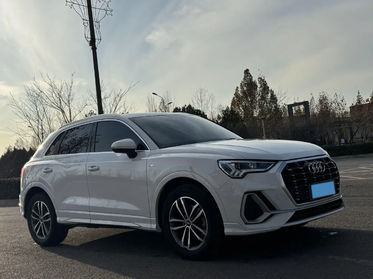 2021 Audi Q3 1.4T 150HP L4 7DCT,autocango,china used car exporter,china ev exporter,chinese used car exporter,chinese used ev exporter